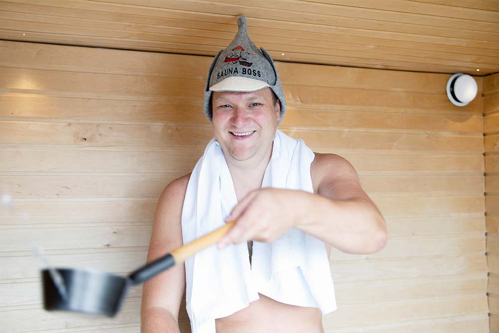 Evgeny Matyuhin in sauna - Sauna Boss